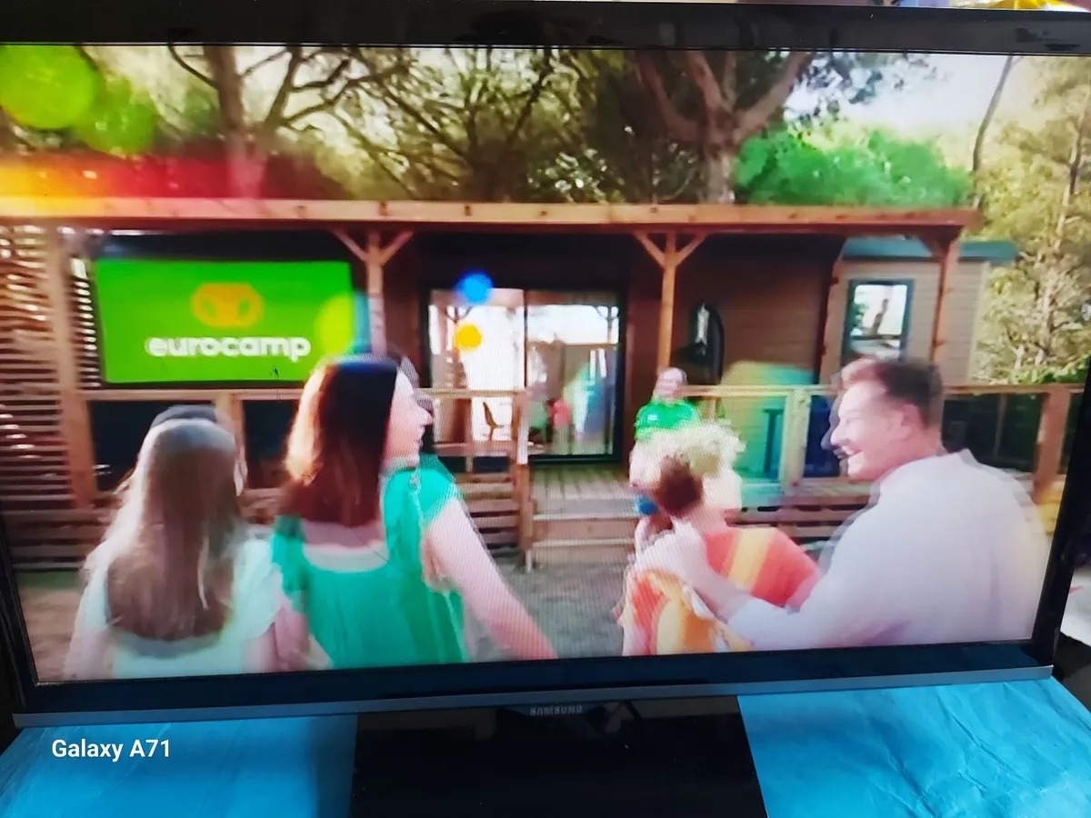 Samsung 22" TV Model T22E310EX with Remote Control - Image 4