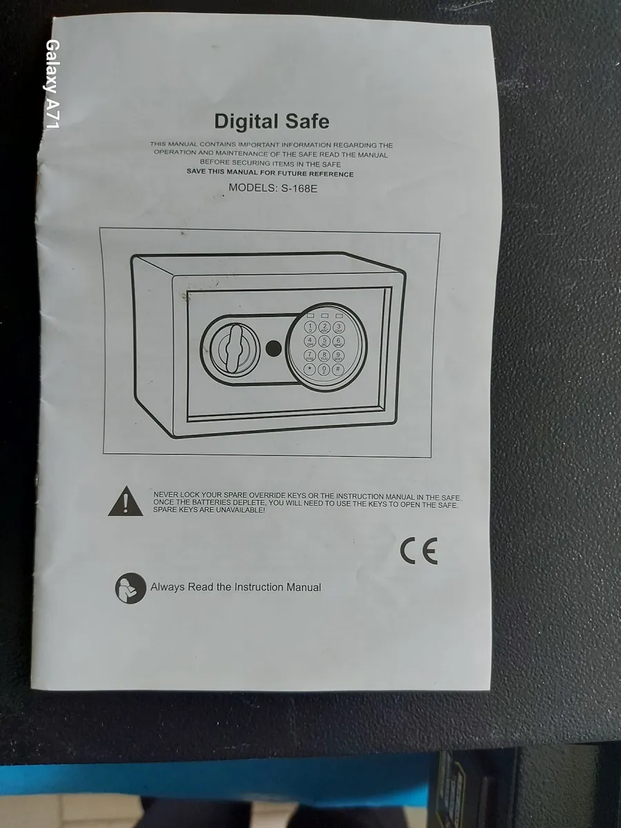Digital Security Safe, Model S-168E, new condition - Image 4