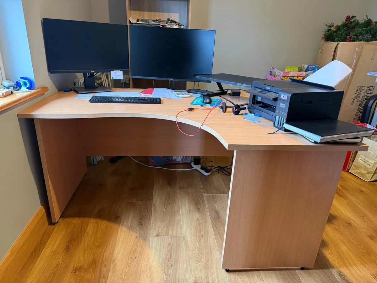 Home office desk - Image 1