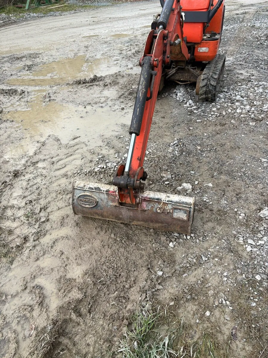 Kubota 2016 Micro digger - Image 2