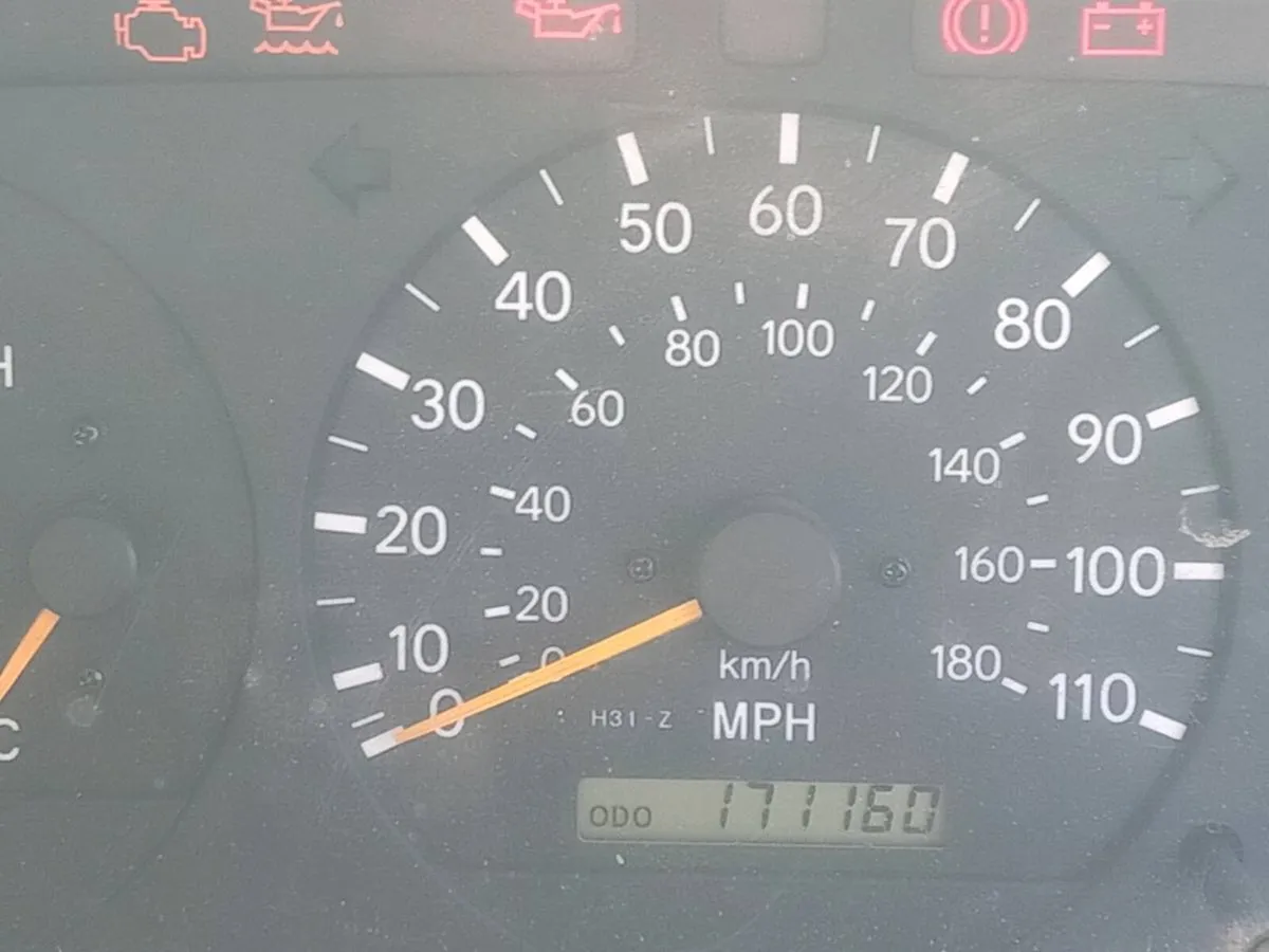 Toyota Hiace D-4D LWB - Image 1