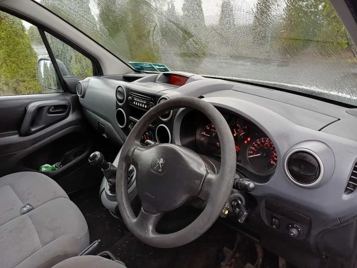 Peugeot Partner Van - Image 4