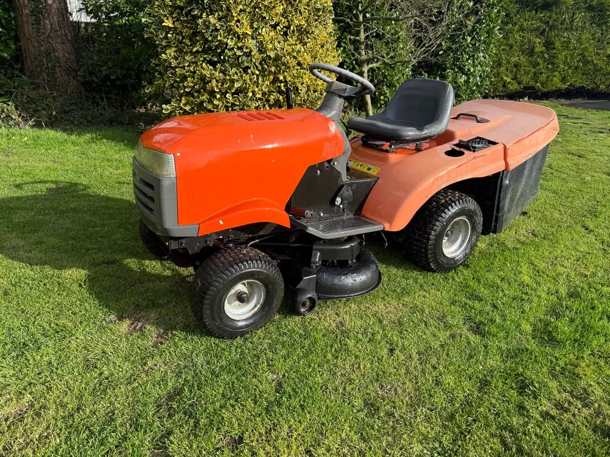 Ride On Lawnmower - Image 1
