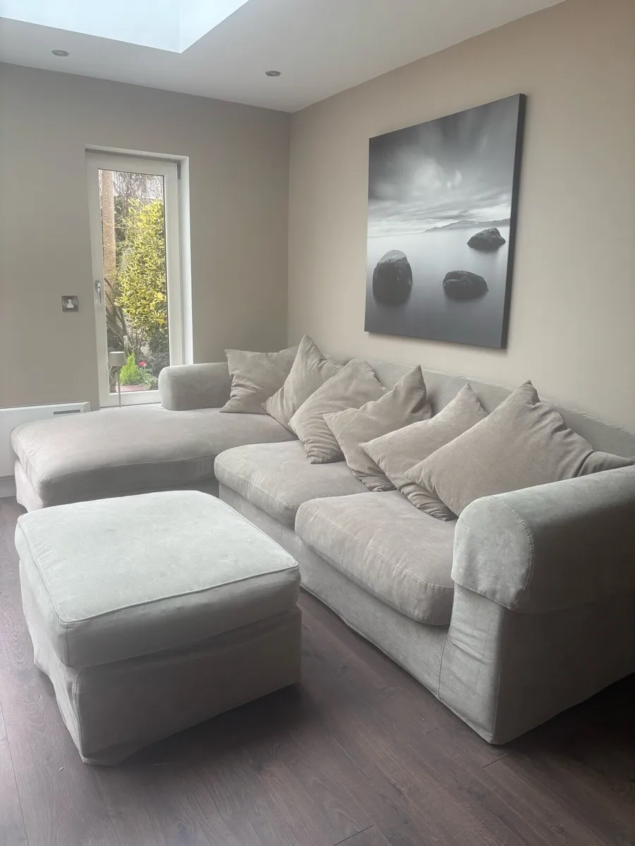Chaise sofa 4 seater plus large foot stool - Image 3