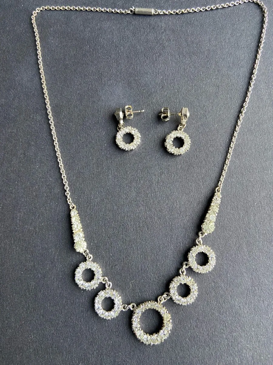 1930s Vintage Art Deco Silver pendant + matching - Image 1