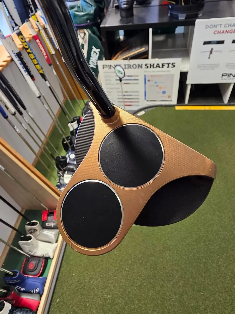 Odyssey Limited Edition Exo 2-Ball Putter - Image 2
