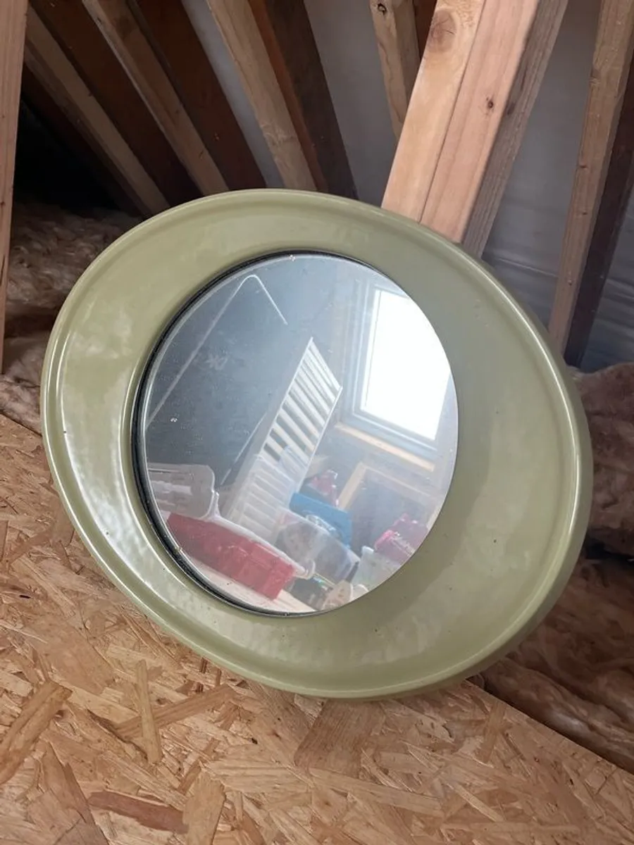 Green vintage retro mirror - Image 2