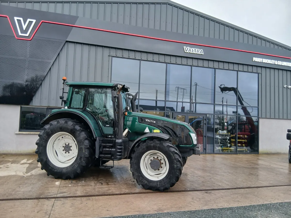 Valtra T163 Versu - Image 1