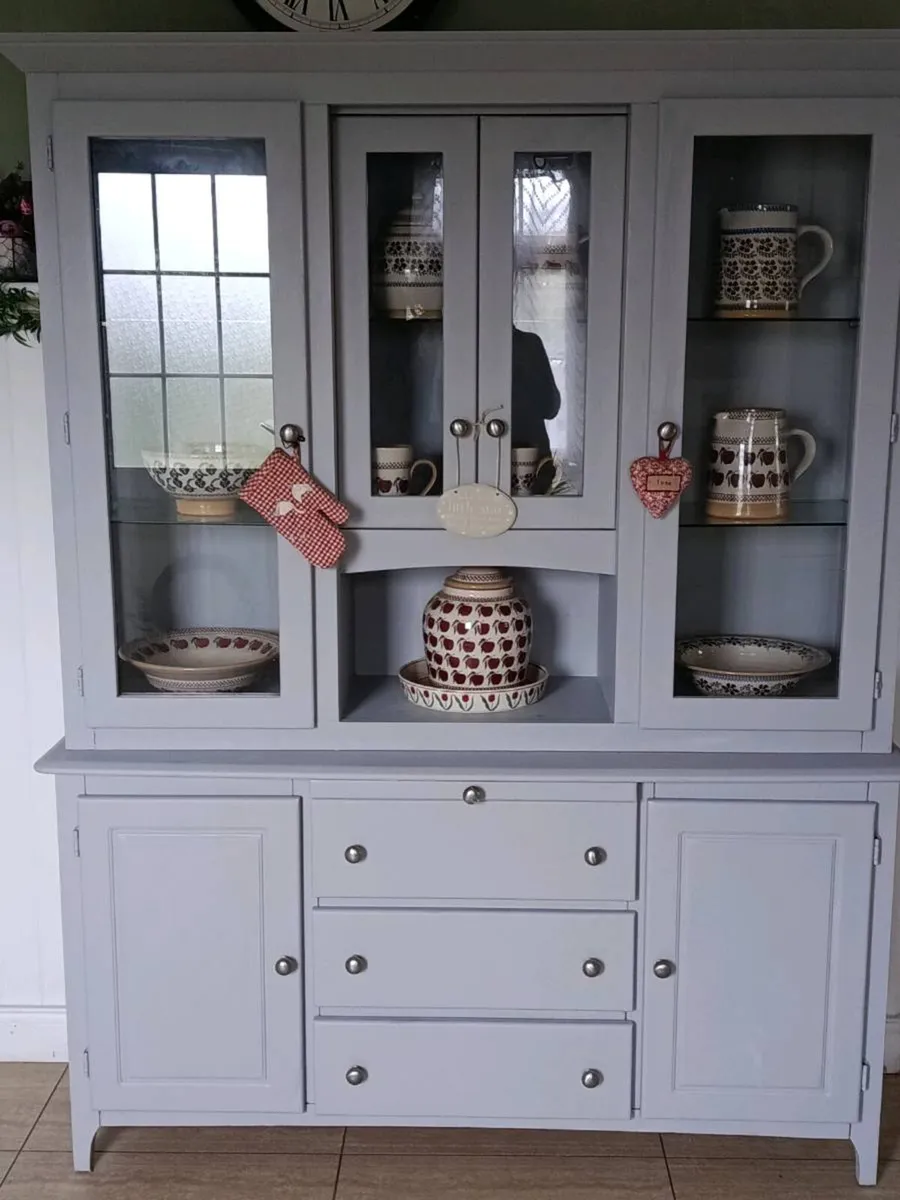 Kitchen dresser - Image 1
