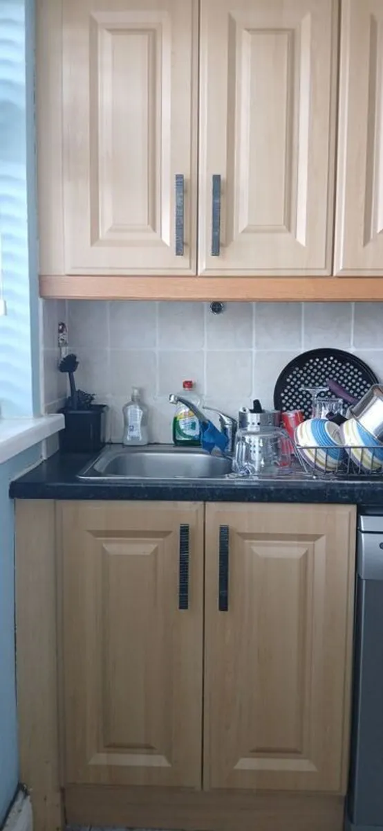 kitchen units and appliances - Image 2