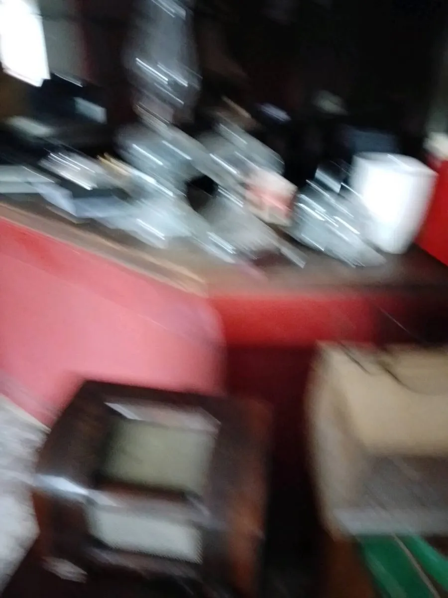 Old vintage radios - Image 4