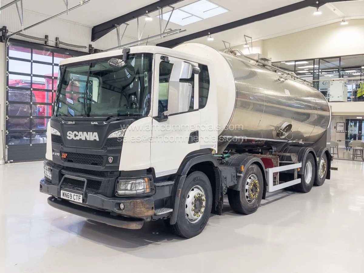 2020 (69) SCANIA P370 XT TANKER 8X2 REARLIFT - Image 3