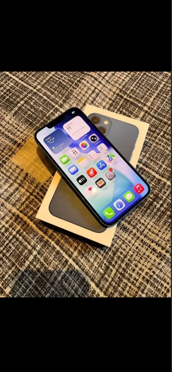 iPhone 13 .. Unlocked .. 128 gig - Image 1