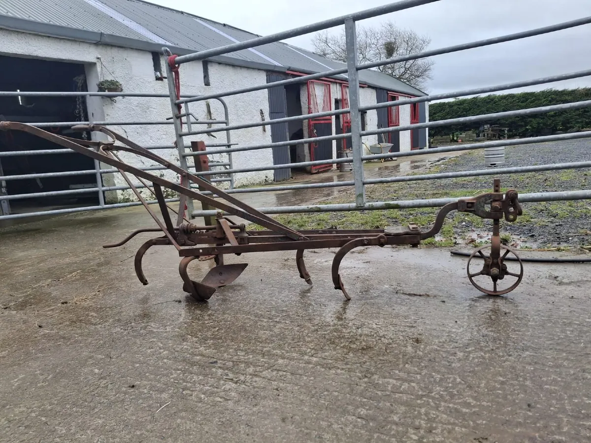 Plow decoration - Image 2