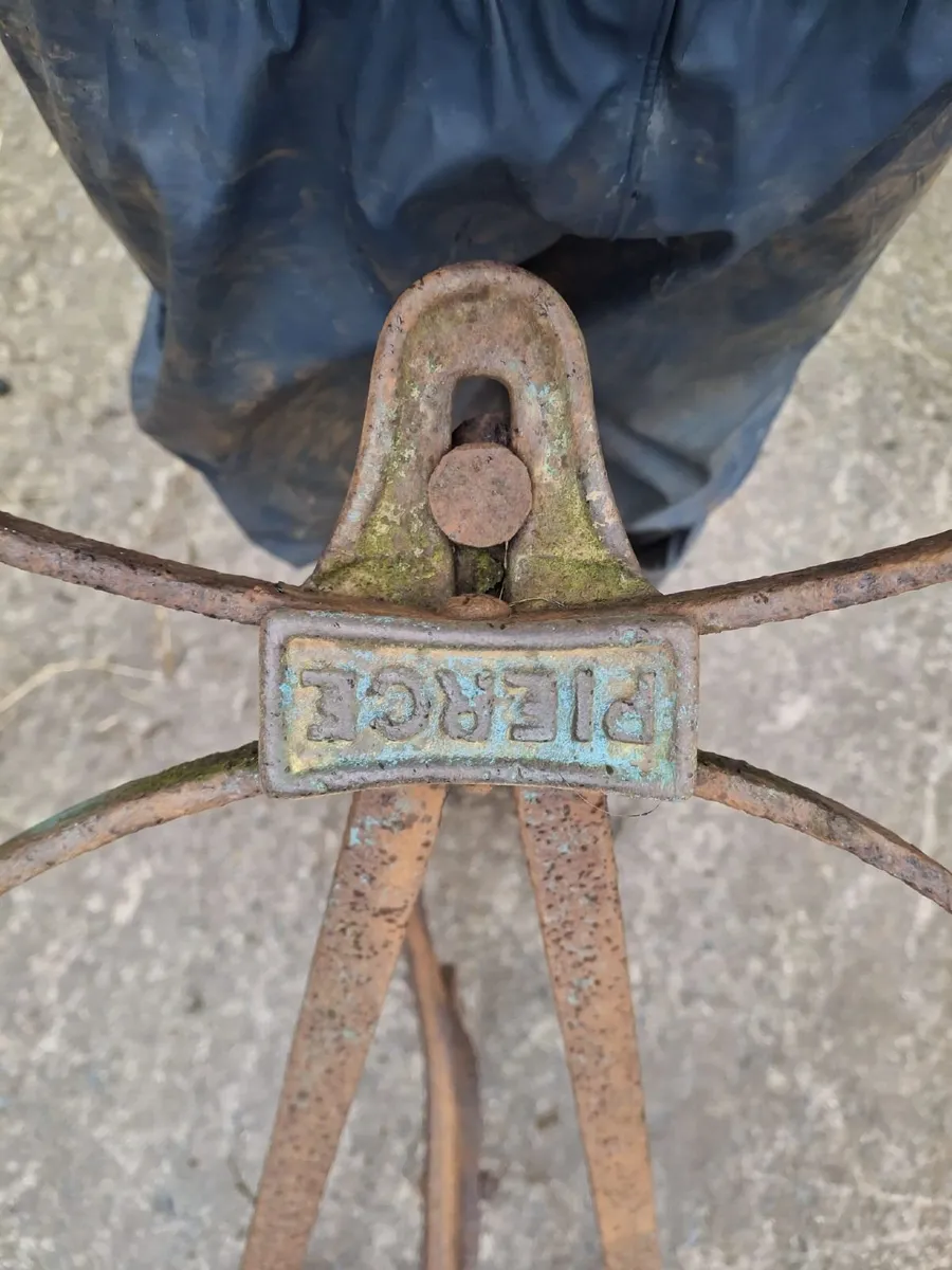 Plow decoration - Image 3