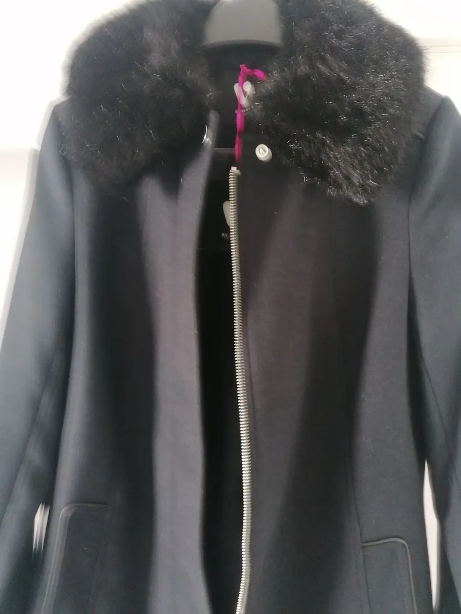 Ladies Fully Lined Black Coat for Sale - Image 4