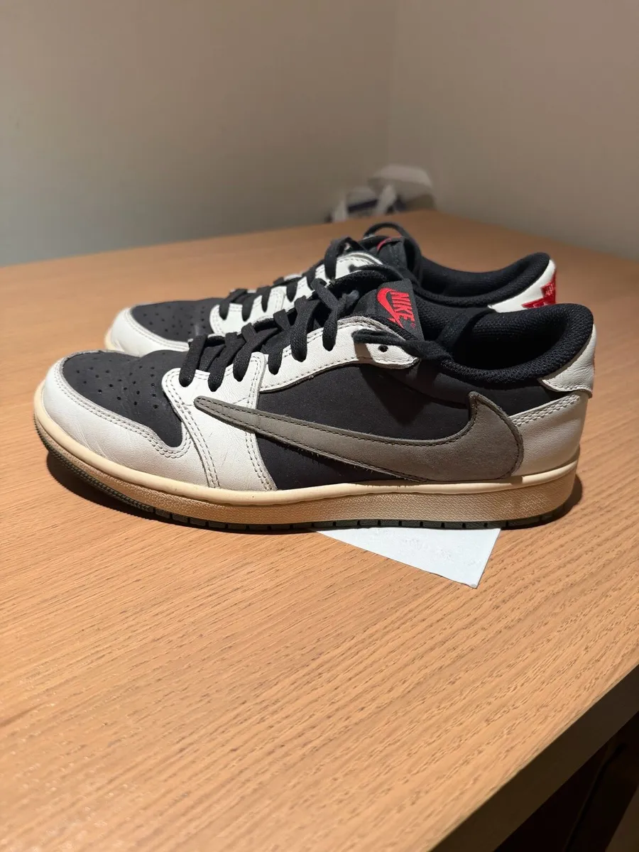 Nike Travis Scott Olive - Image 1