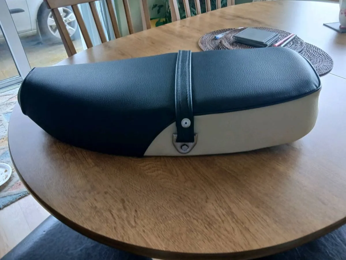 Honda 50 LAC seat /exhausts - Image 1