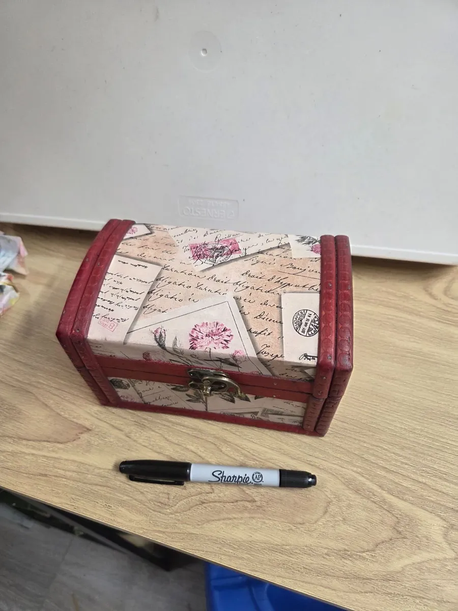 Craft box - Image 1