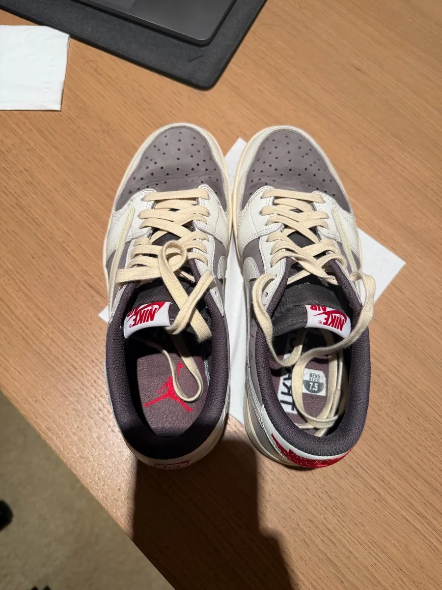 Nike Travis Scott Reverse Mocha - Image 4