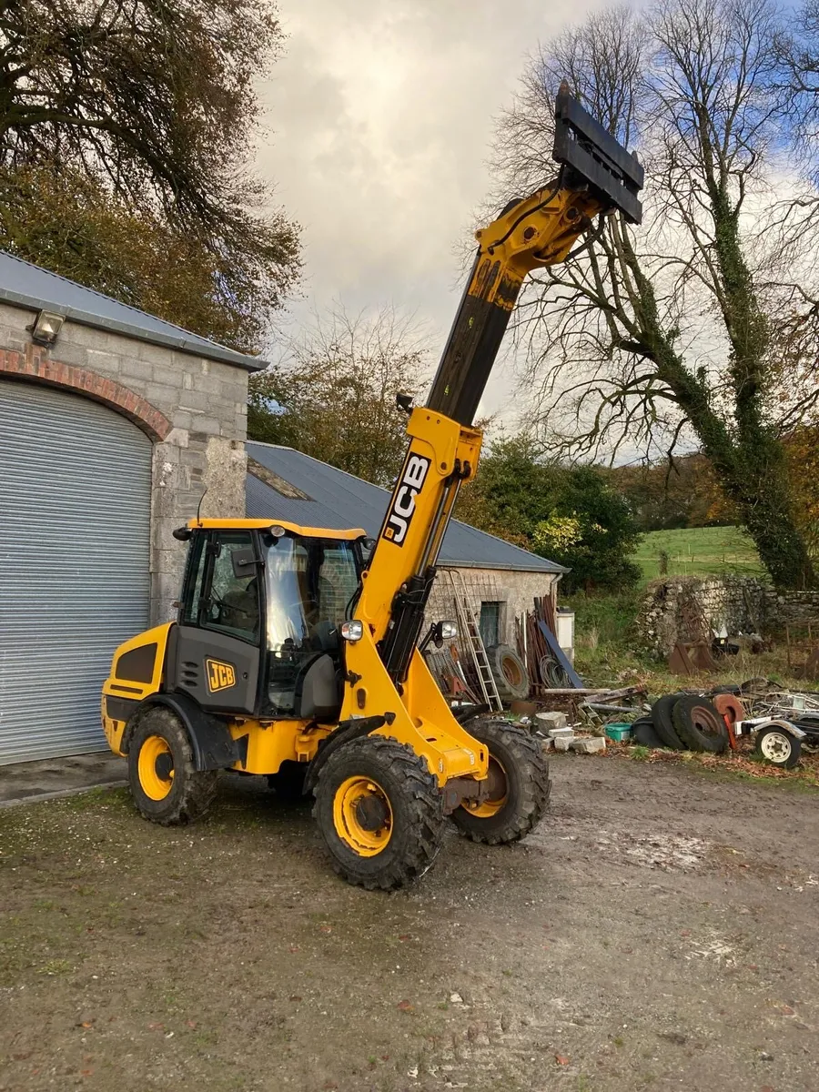 JCB digger - Image 1