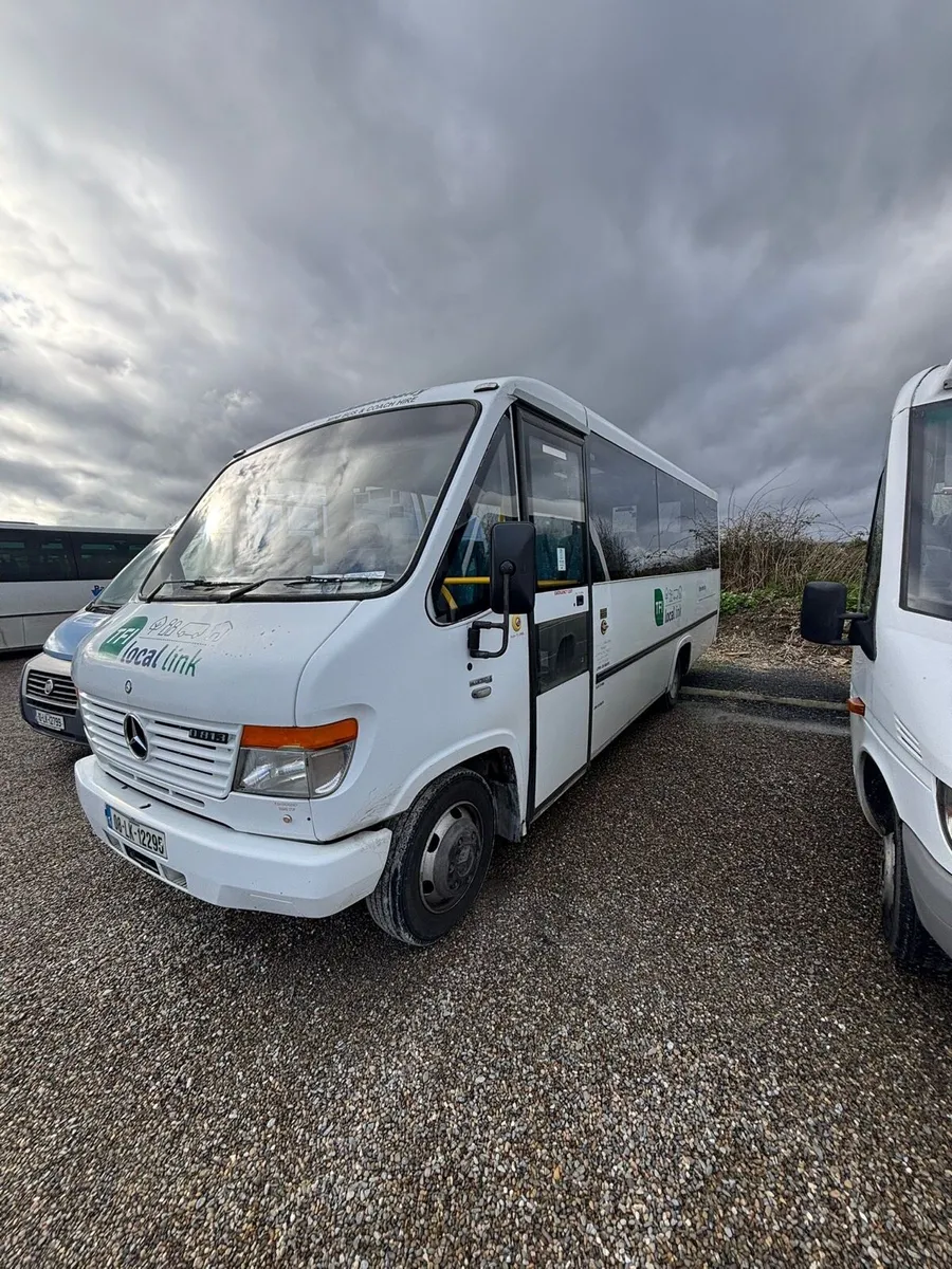 Buses & coaches - Image 2