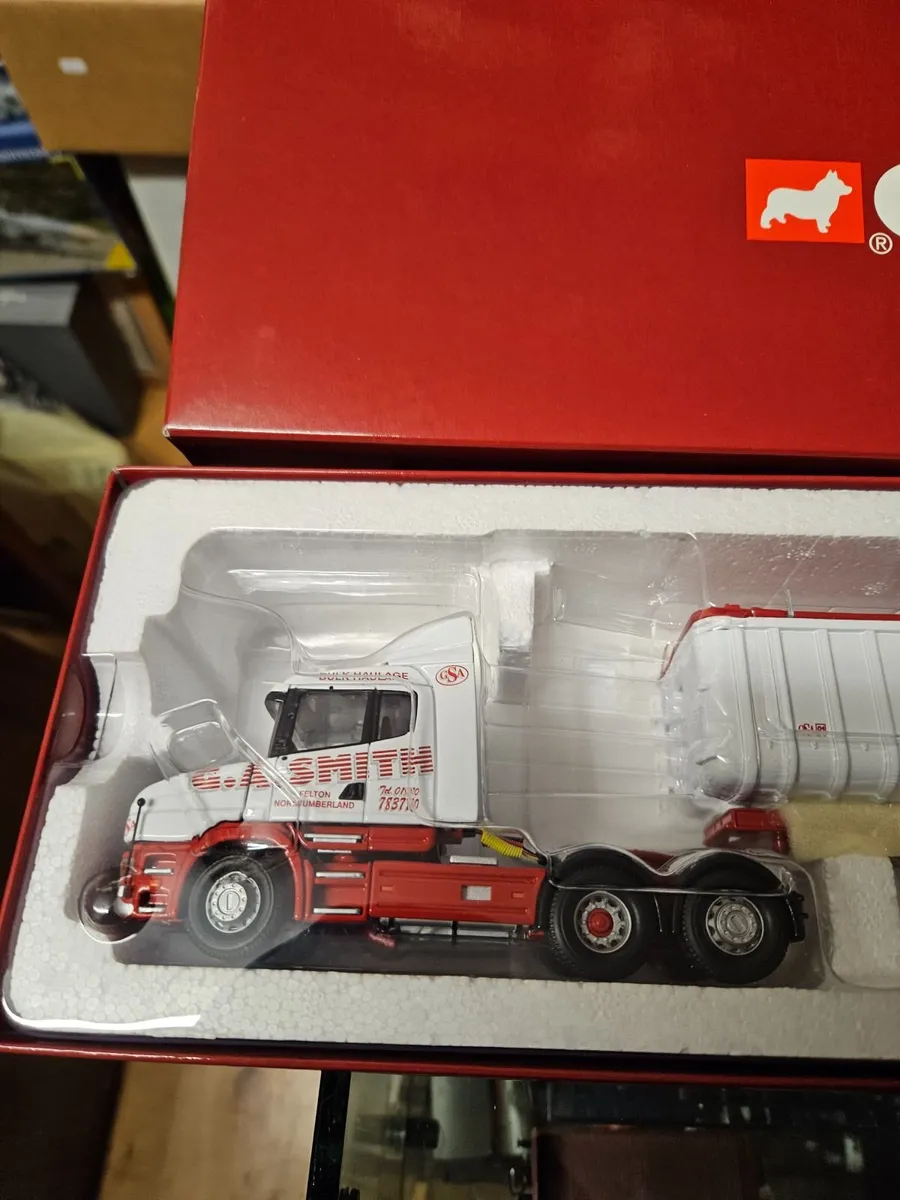 Corgi Scania T Cab Tractor Unit and Bulk Tipper Tr - Image 3