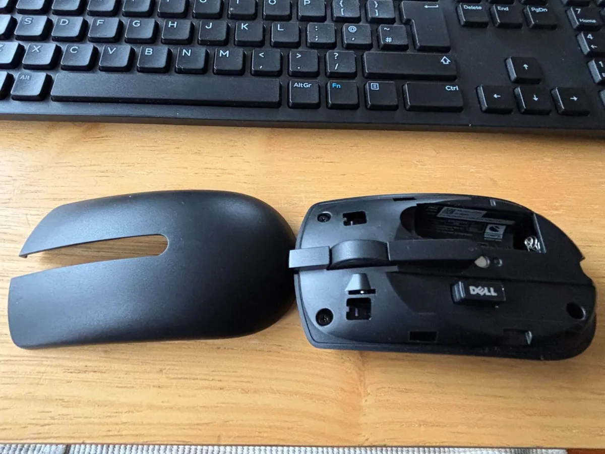 Wireless Keyboard & Mouse - Image 2
