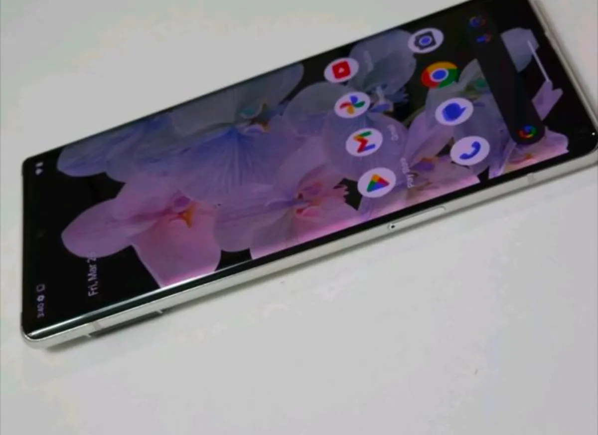 Google Pixel 6 Pro - Image 2