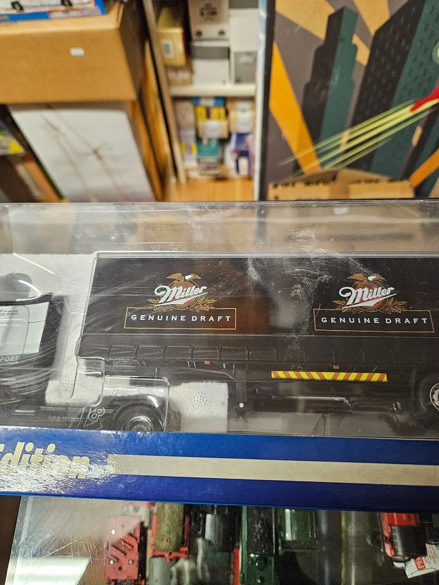 Corgi Universal Hobbies Scania Lucy Transport - Image 3