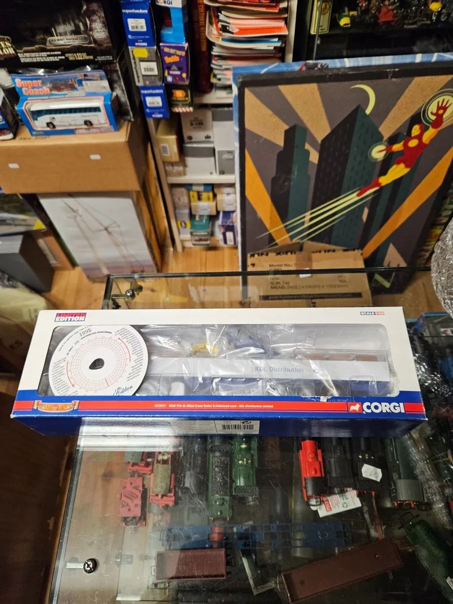 Corgi MAN Tractor Unit and Crane Trailer 1.50 - Image 1