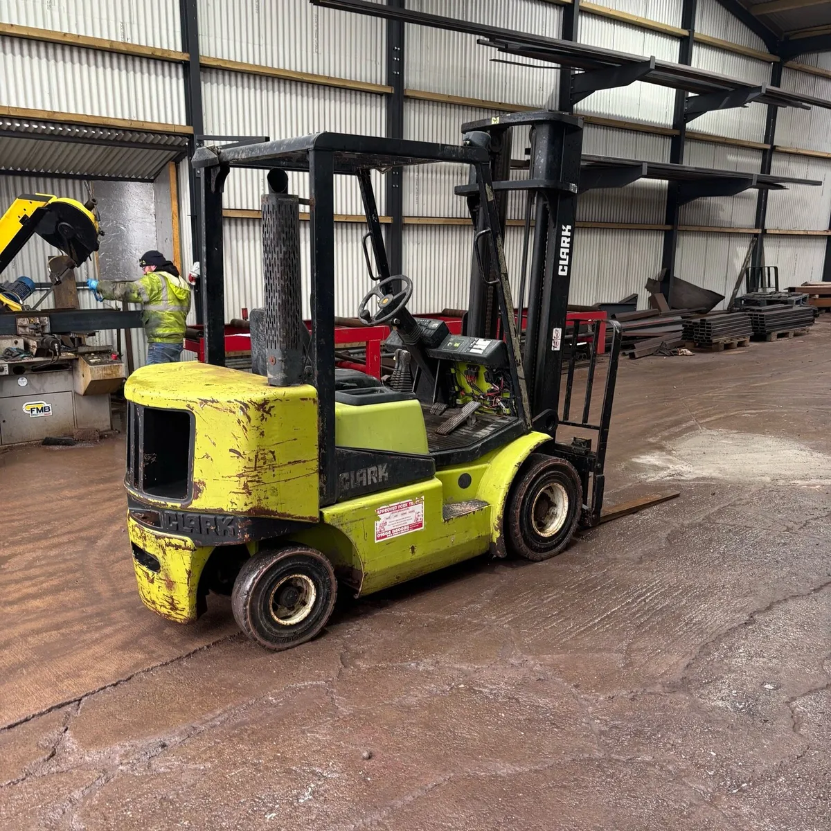 Clarke 2.5 ton diesel forklift - Image 4