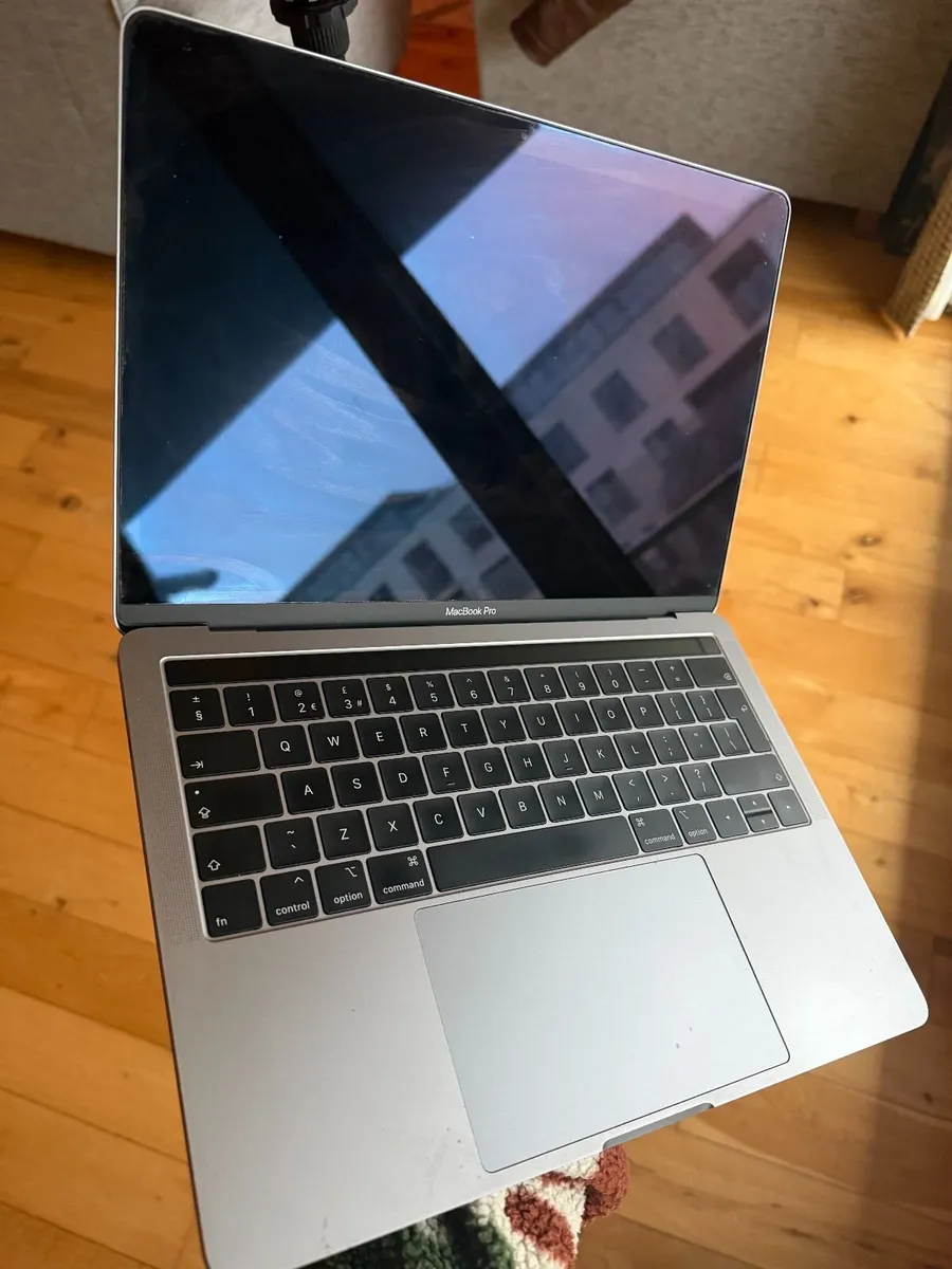 Apple MacBook Pro 13" 2019 i5 8GB 128GB SSD - Image 4