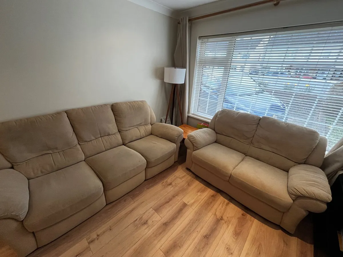 2 sofas - 3 seater and 2 seater - Image 1