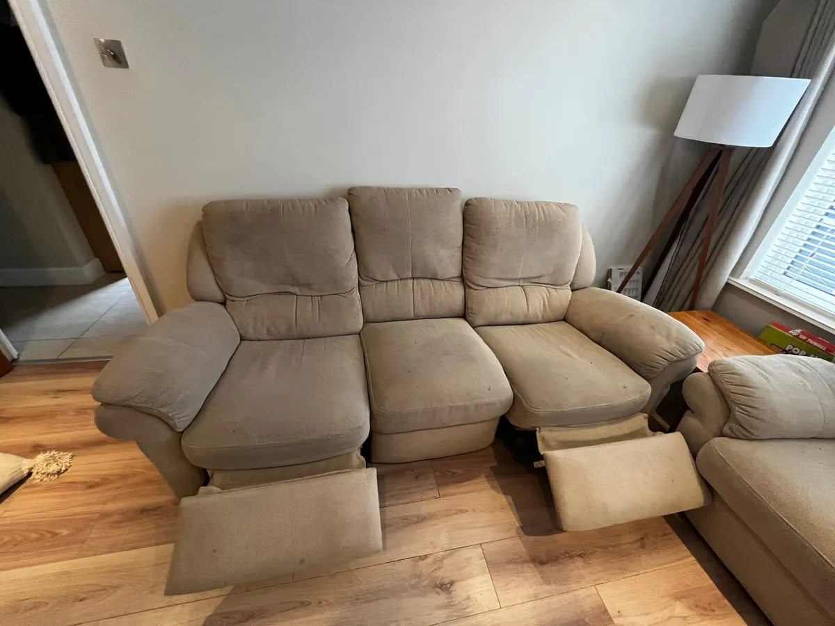 2 sofas - 3 seater and 2 seater - Image 3