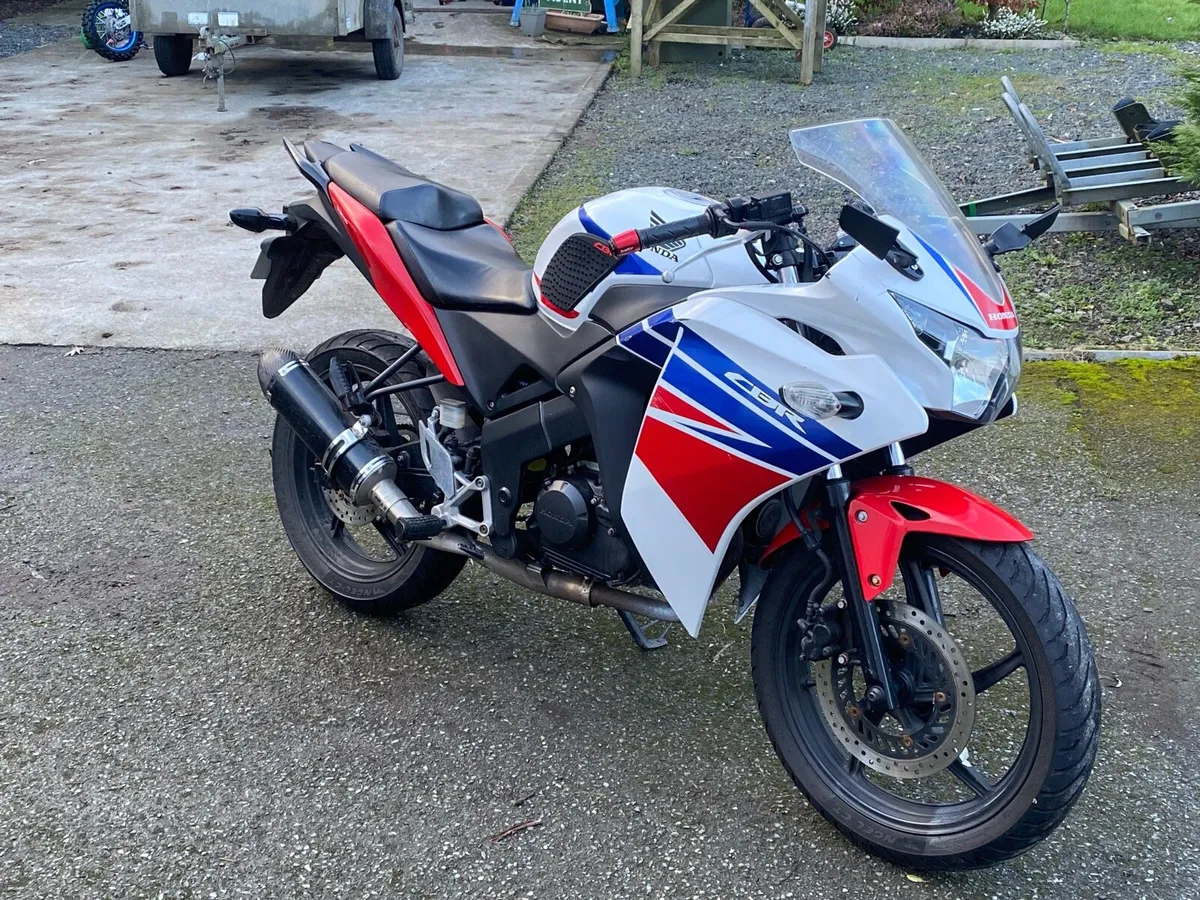 HONDA CBR 125R - Image 1