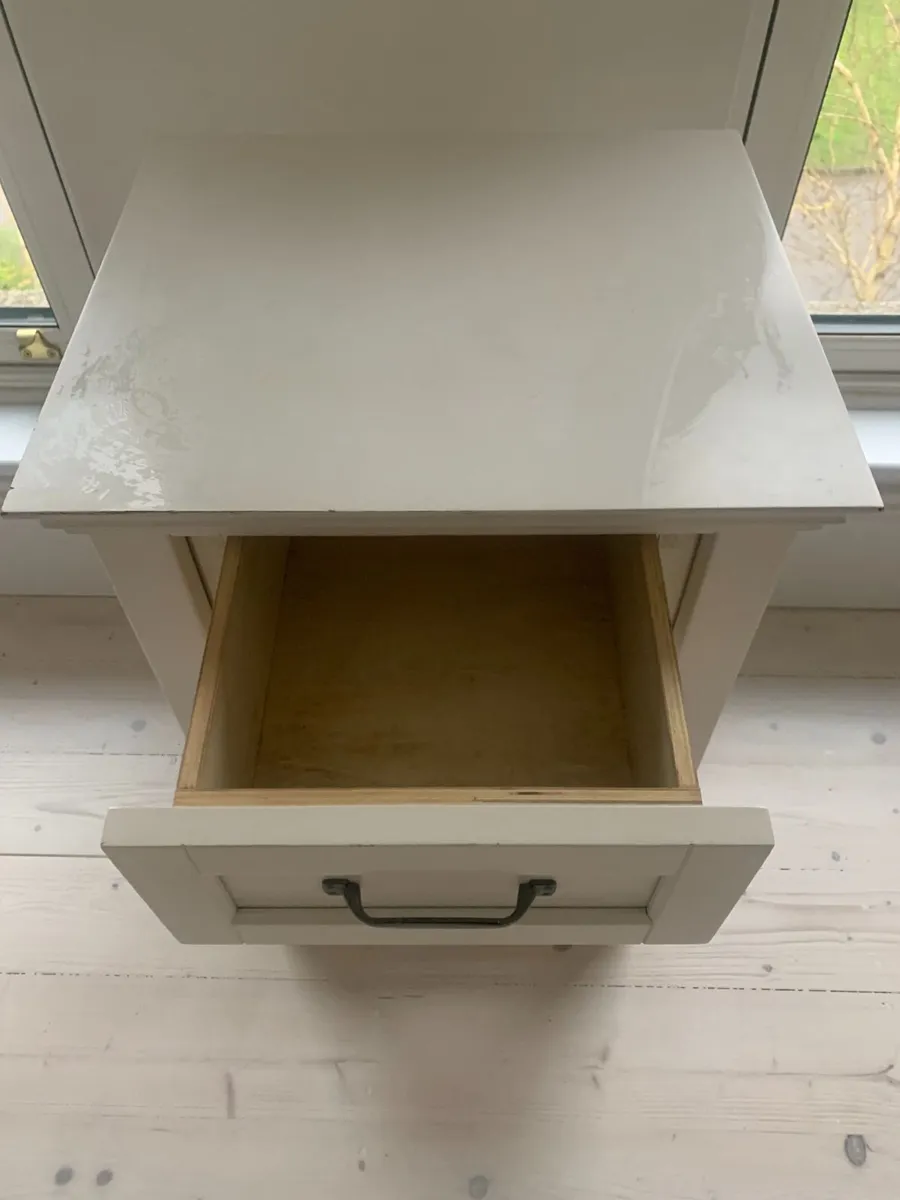 Bedside table - Image 4