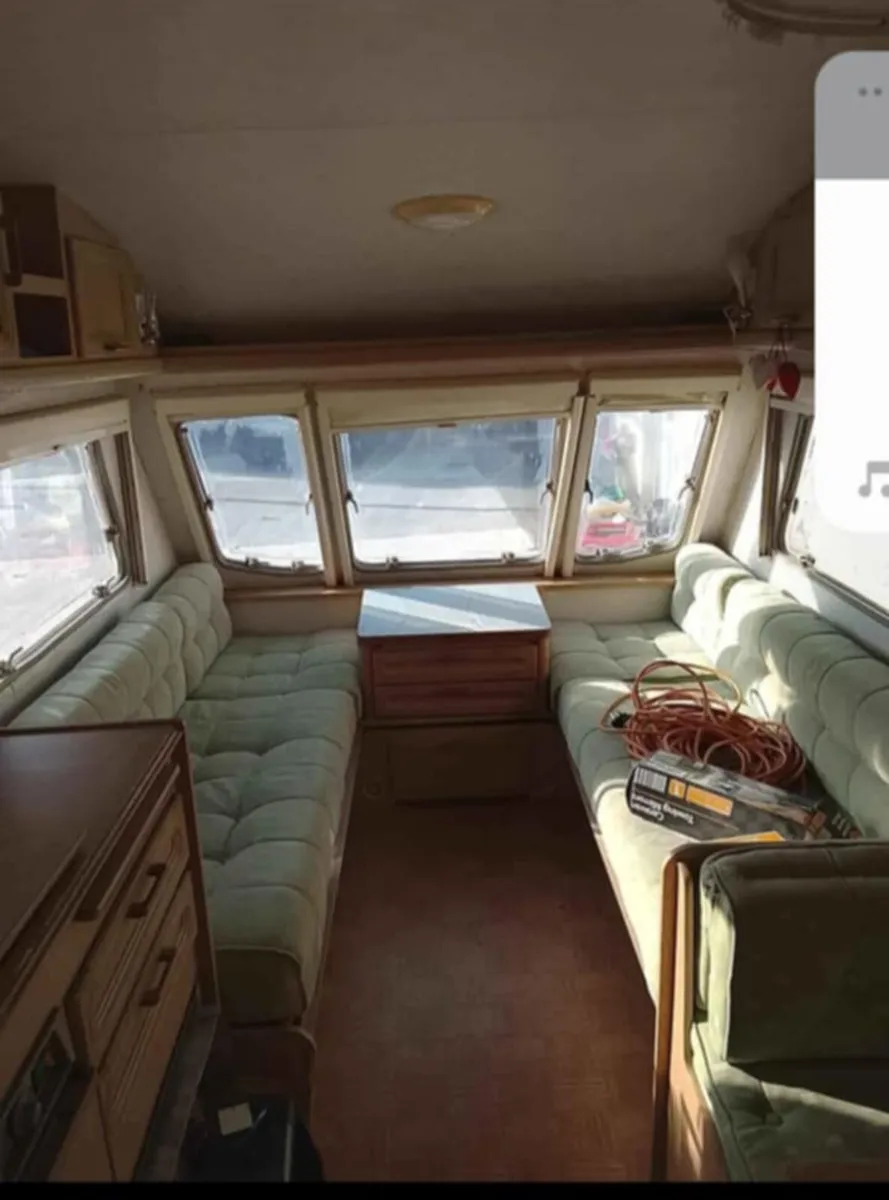 4 Birth caravan - Image 4