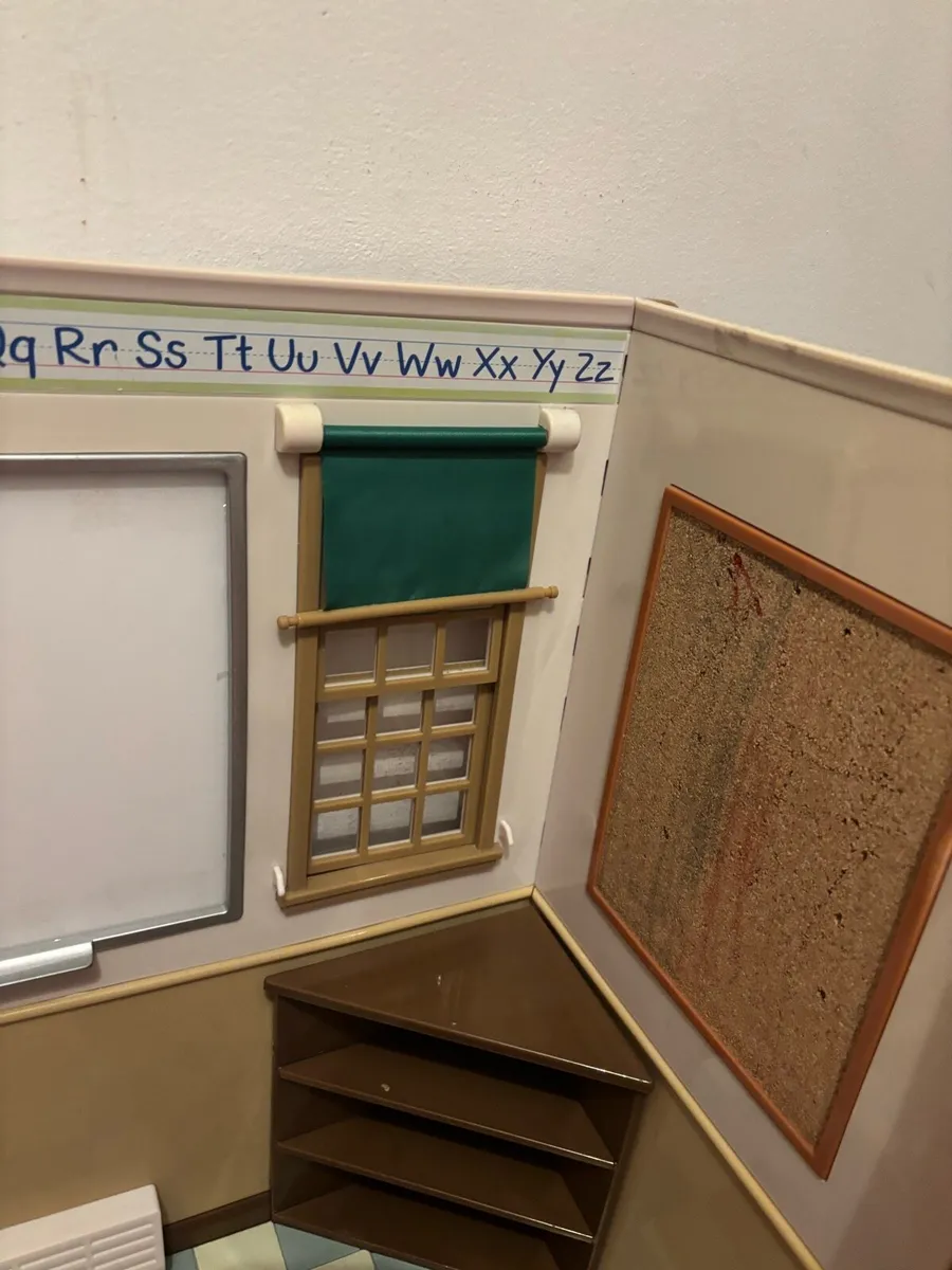 Doll school - Image 2