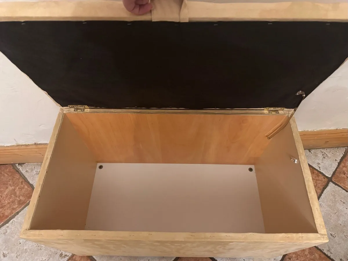 Velvet storage blanket box - Image 4