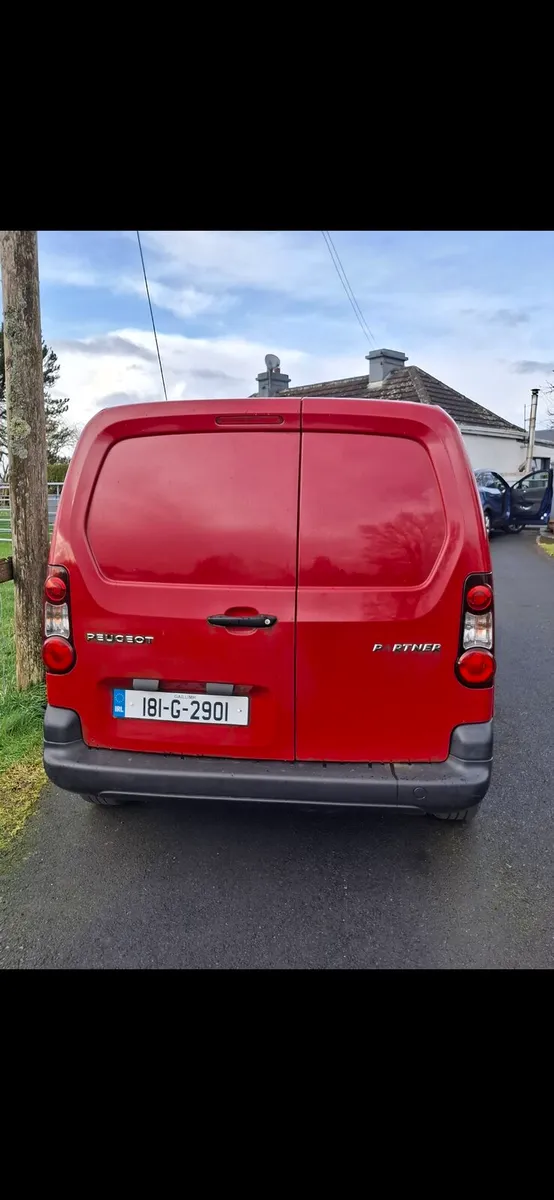 Peugeot Partner Van ,  3 seater - Image 3