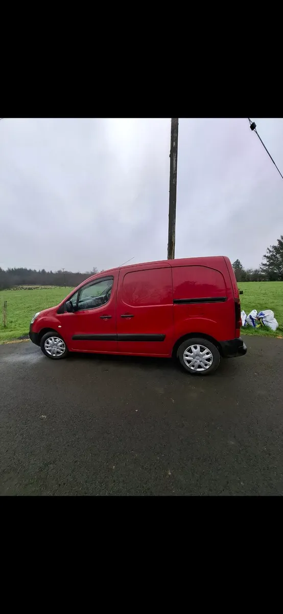 Peugeot Partner Van ,  3 seater - Image 2