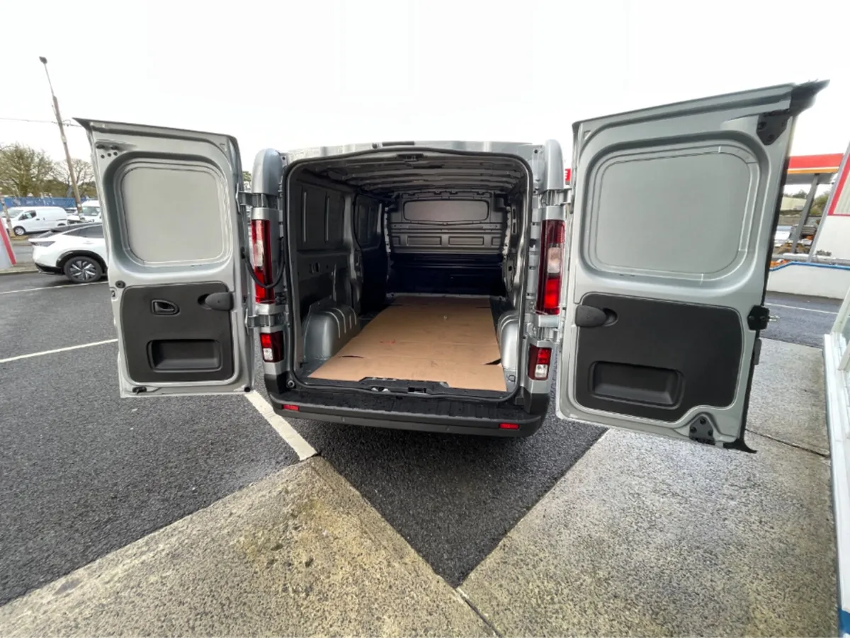 Nissan Primastar 2.0 LWB SV PREMIUM - Image 4