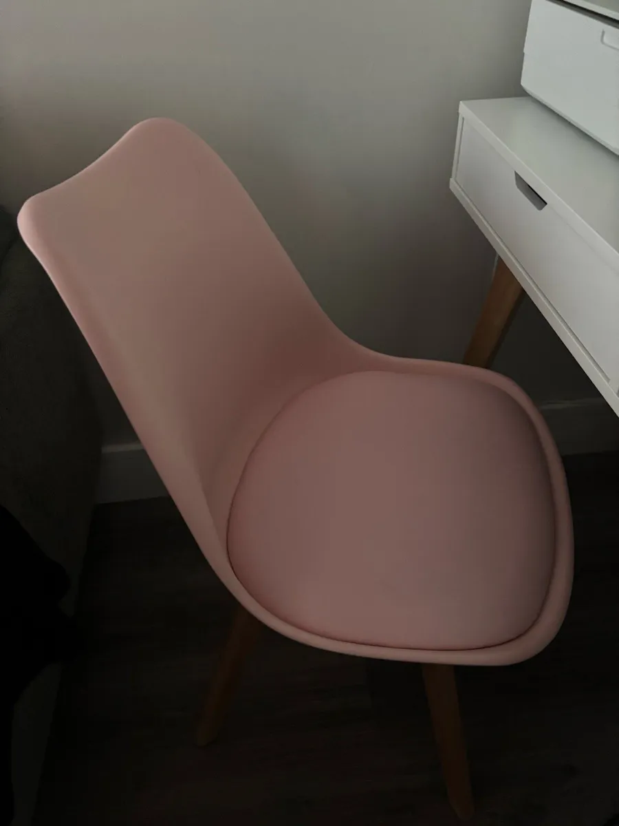 Desk & chair - Image 3