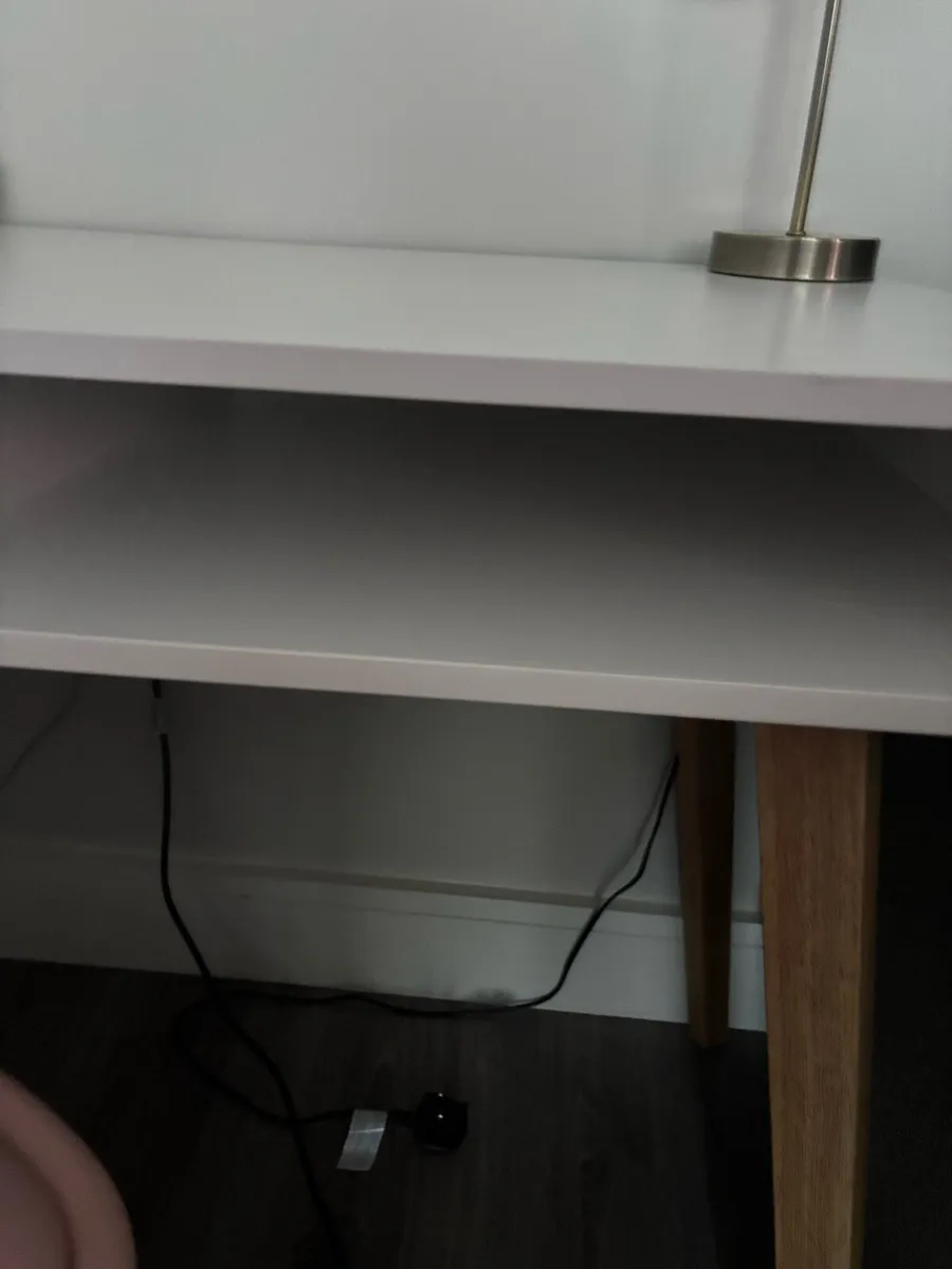 Desk & chair - Image 2