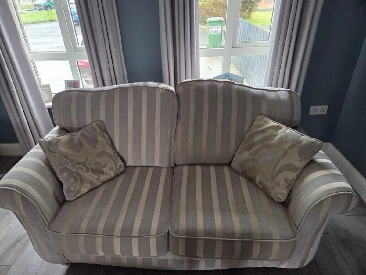 2 & 4 seater couch and footstool - Image 3