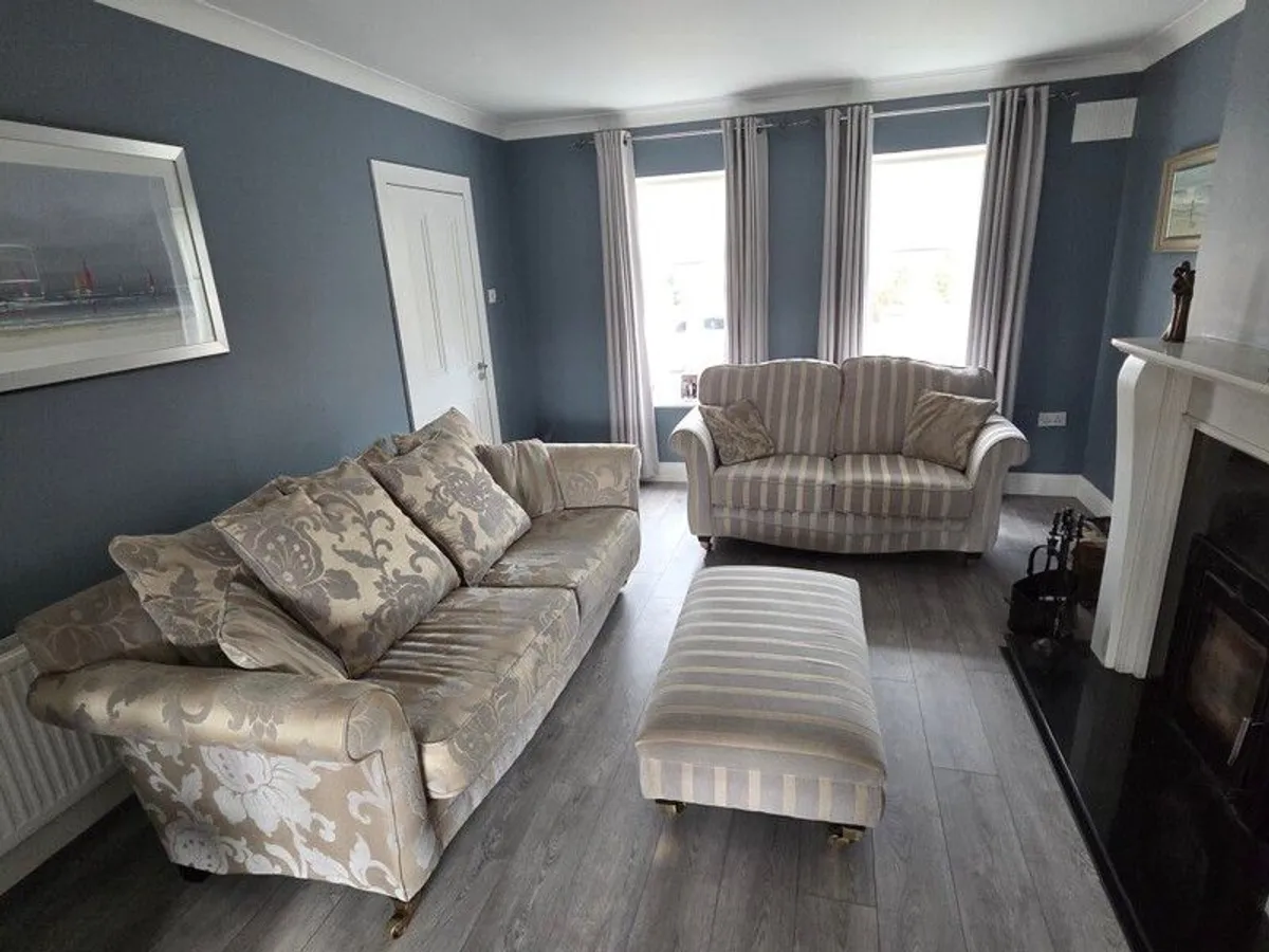 2 & 4 seater couch and footstool - Image 1