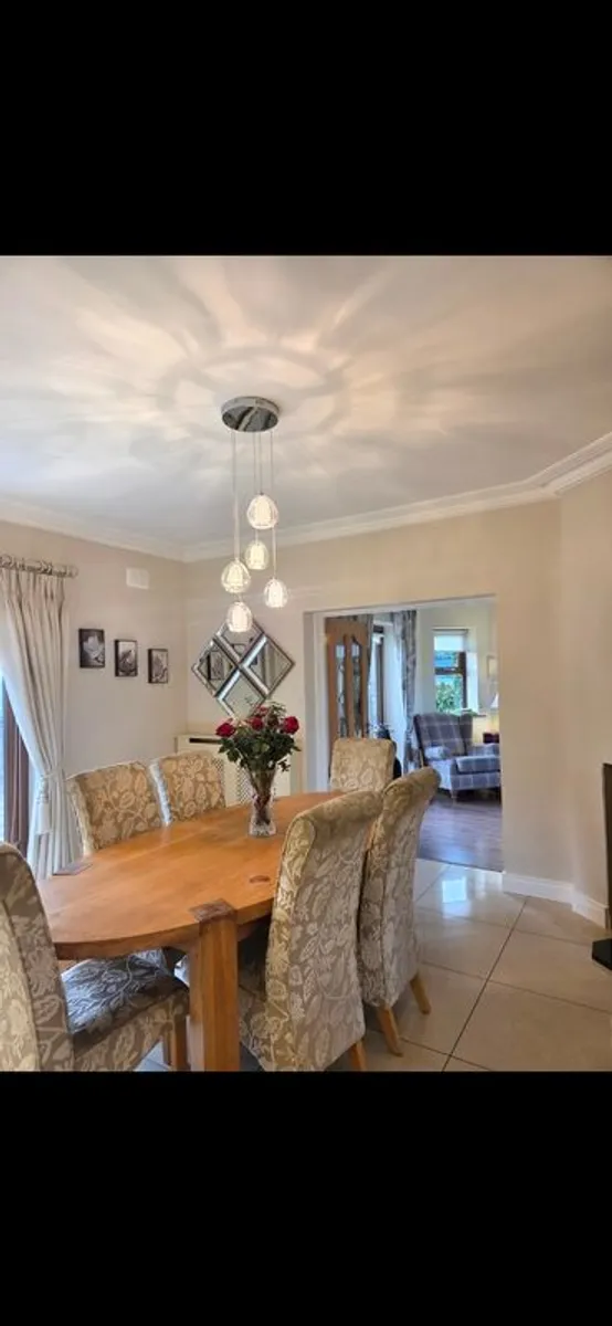 Oak dining table - Image 3