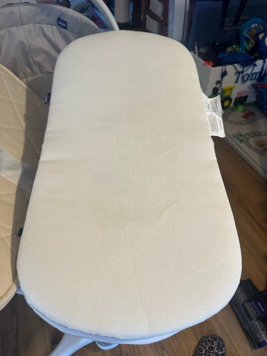 Chicco 3 in 1 Bassinet - Image 2