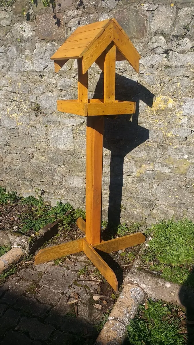 Bird stands  - 60e each. - Image 2